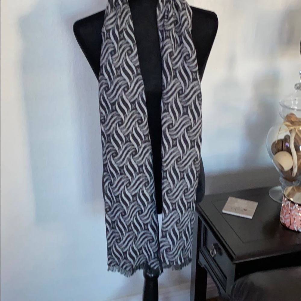 Scarf - Picture 2 of 2